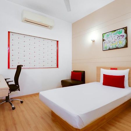 Red Fox By Lemon Tree Hotels, East Delhi Екстер'єр фото