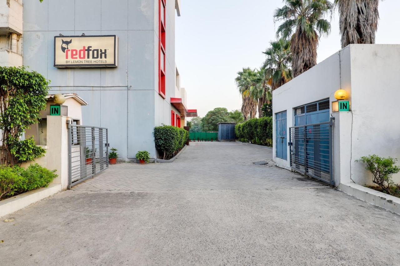 Red Fox By Lemon Tree Hotels, East Delhi Екстер'єр фото