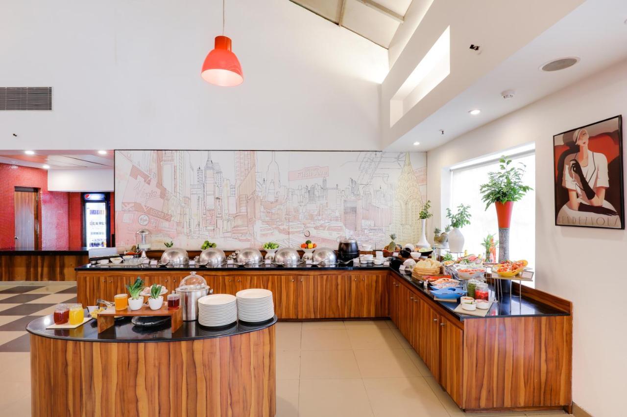 Red Fox By Lemon Tree Hotels, East Delhi Екстер'єр фото