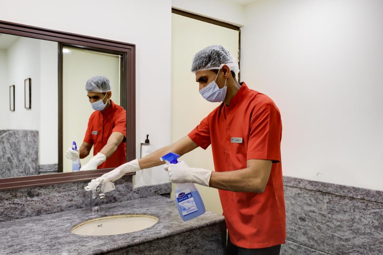 Red Fox By Lemon Tree Hotels, East Delhi Екстер'єр фото