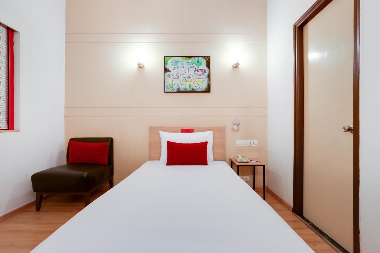 Red Fox By Lemon Tree Hotels, East Delhi Екстер'єр фото
