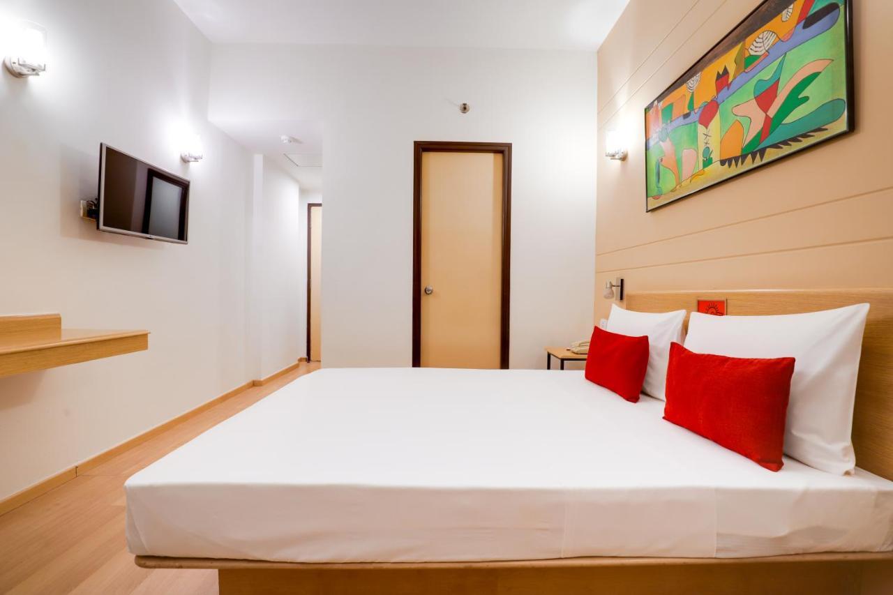 Red Fox By Lemon Tree Hotels, East Delhi Екстер'єр фото