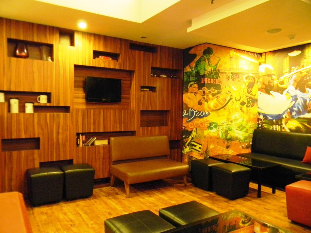 Red Fox By Lemon Tree Hotels, East Delhi Екстер'єр фото