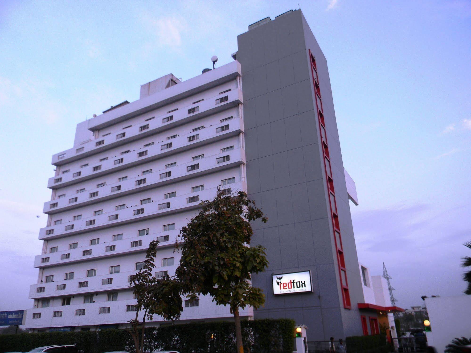 Red Fox By Lemon Tree Hotels, East Delhi Екстер'єр фото