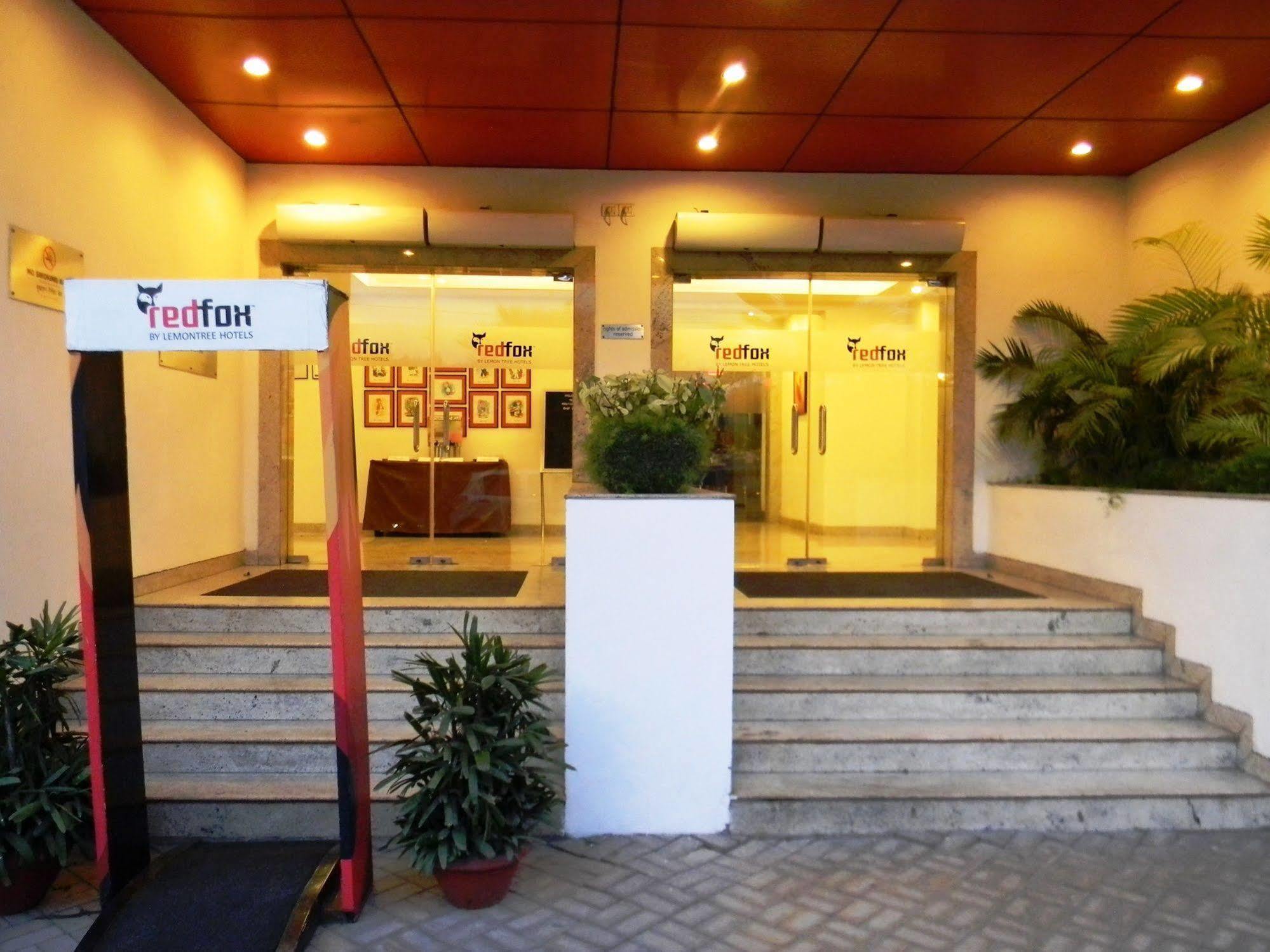 Red Fox By Lemon Tree Hotels, East Delhi Екстер'єр фото